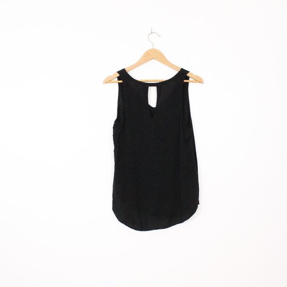 *Old Navy Black Tank Top with Keyhole back - Picture 6 of 7